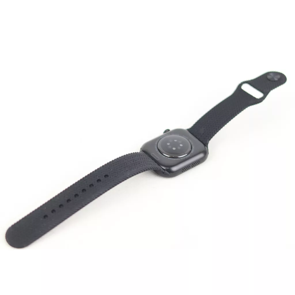 ساعت هوشمند دبلیو اِس مدل WS-X10 دارای قابلیت های صفحه همیشه روشن (Always-on Display)، کنترل موسیقی (Music Player) بند سیلیکون