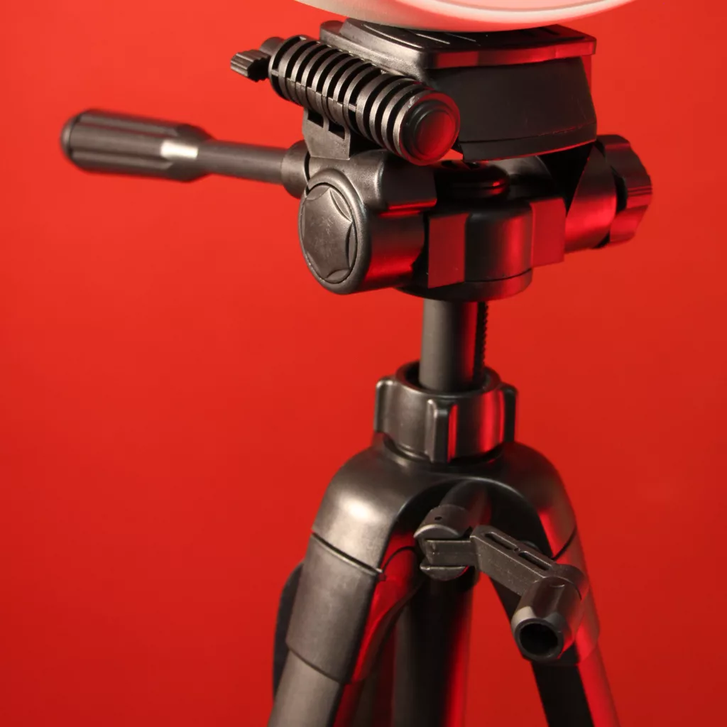 رینگ لایت نکسوس مدل HS200WH-G