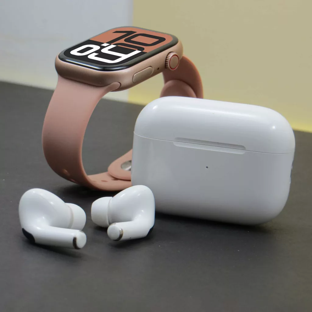 ساعت هوشمند ورنا مدل W46 Max مجموعه هفت بندی به همراه هندزفری ایرپادپرو