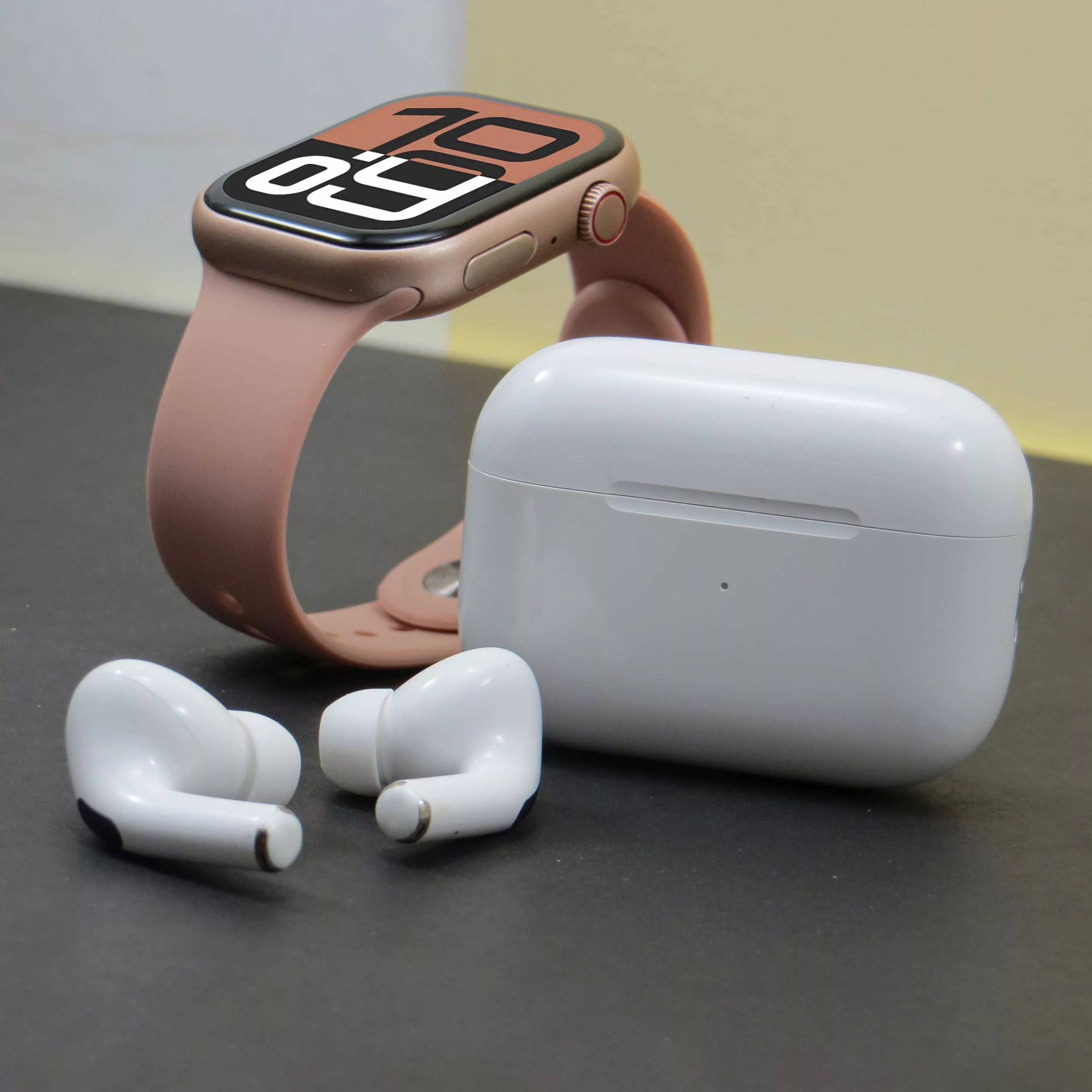 ساعت هوشمند ورنا مدل W46 Max مجموعه هفت بندی به همراه هندزفری ایرپادپرو