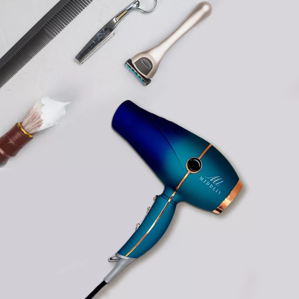 سشوار حرفه‌ای میدلیو مدل V-232، موتور AC با توان مصرفی 2400-2000 وات، دارای قابلیت باد سرد، فناوری تولید یون، دارای حلقه آویختن، با حالت صاف‌کننده و حجم‌دهنده، وزن 550 گرم، تنظیم حرارت 3 حالته و کنترل سرعت 2 حالته، به همراه 2 سری متمرکزکننده