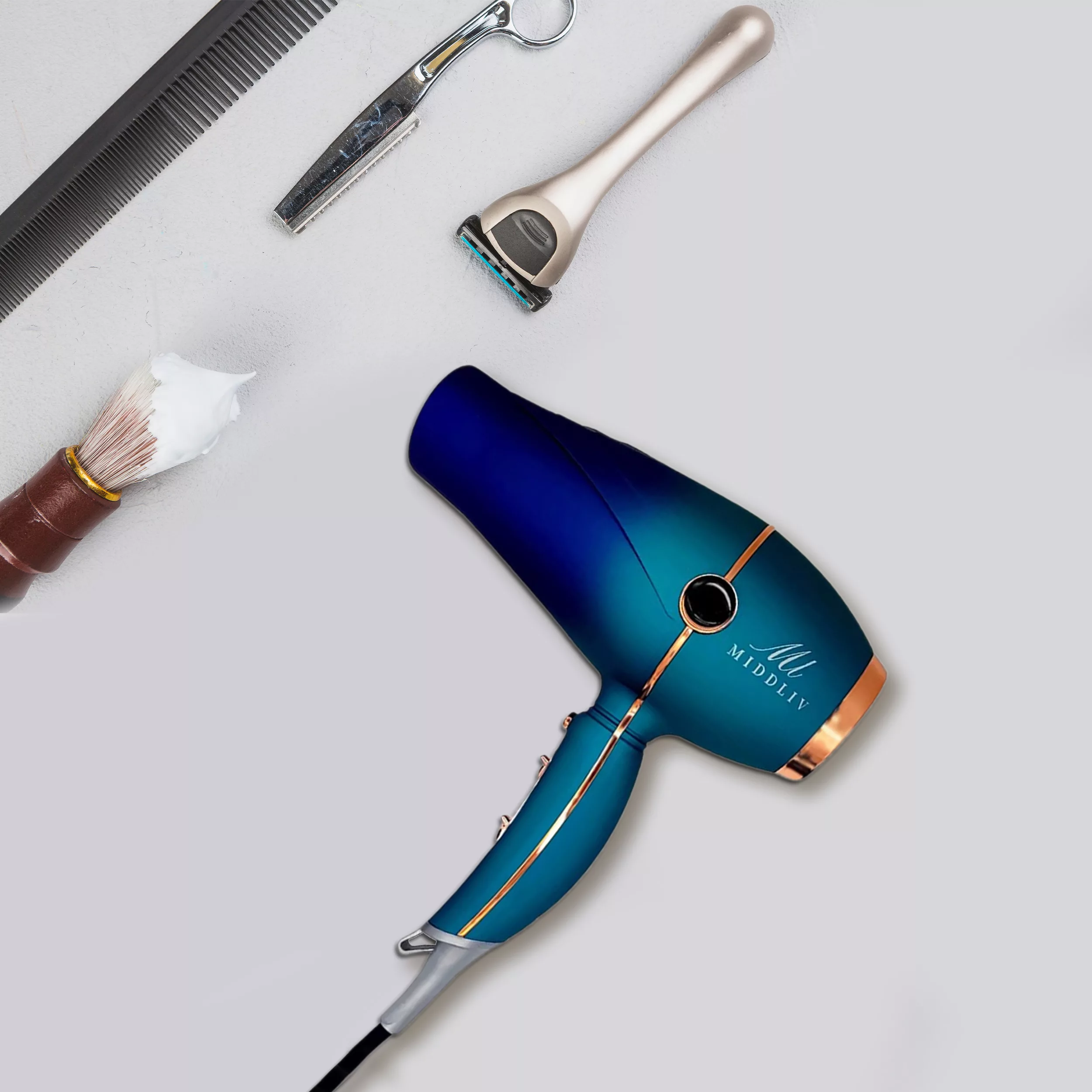 سشوار حرفه‌ای میدلیو مدل V-232، موتور AC با توان مصرفی 2400-2000 وات، دارای قابلیت باد سرد، فناوری تولید یون، دارای حلقه آویختن، با حالت صاف‌کننده و حجم‌دهنده، وزن 550 گرم، تنظیم حرارت 3 حالته و کنترل سرعت 2 حالته، به همراه 2 سری متمرکزکننده