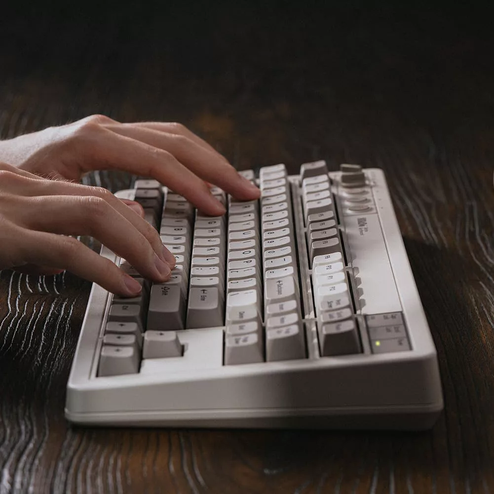 کیبورد گیمینگ ایت بیت دو مدل 8BitDo M Edition