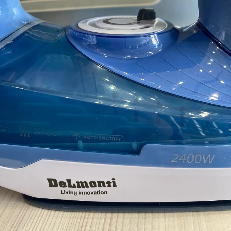 اتو بخار 2400 وات دلمونتی مدل 965