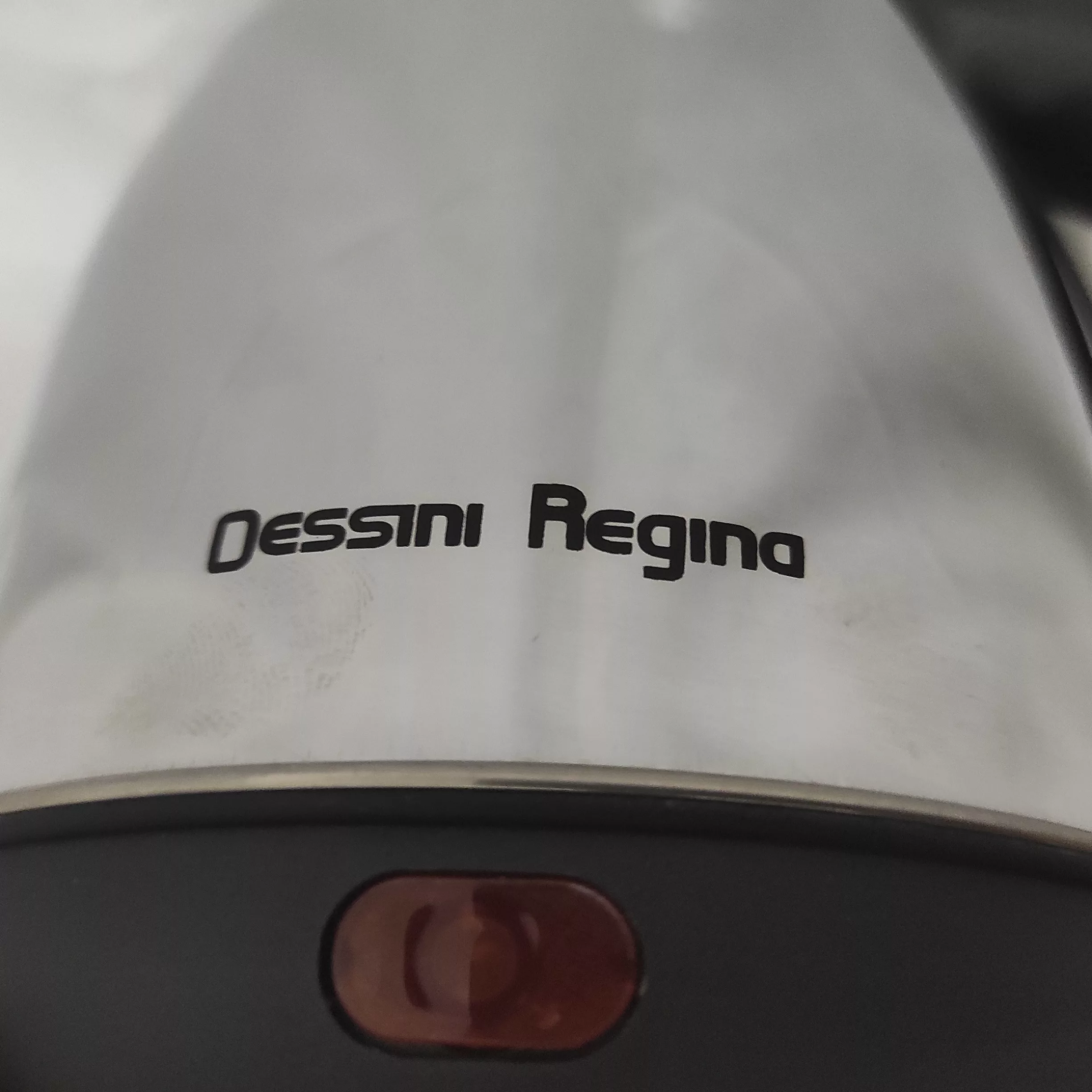 کتری برقی دسینی مدل KD990