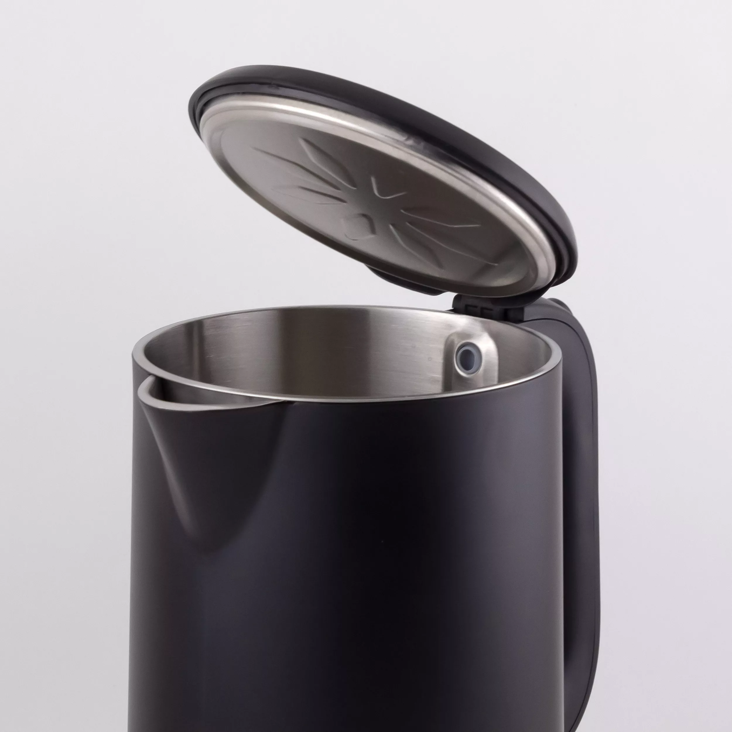 کتری برقی نیکای مدل NK 820 T1