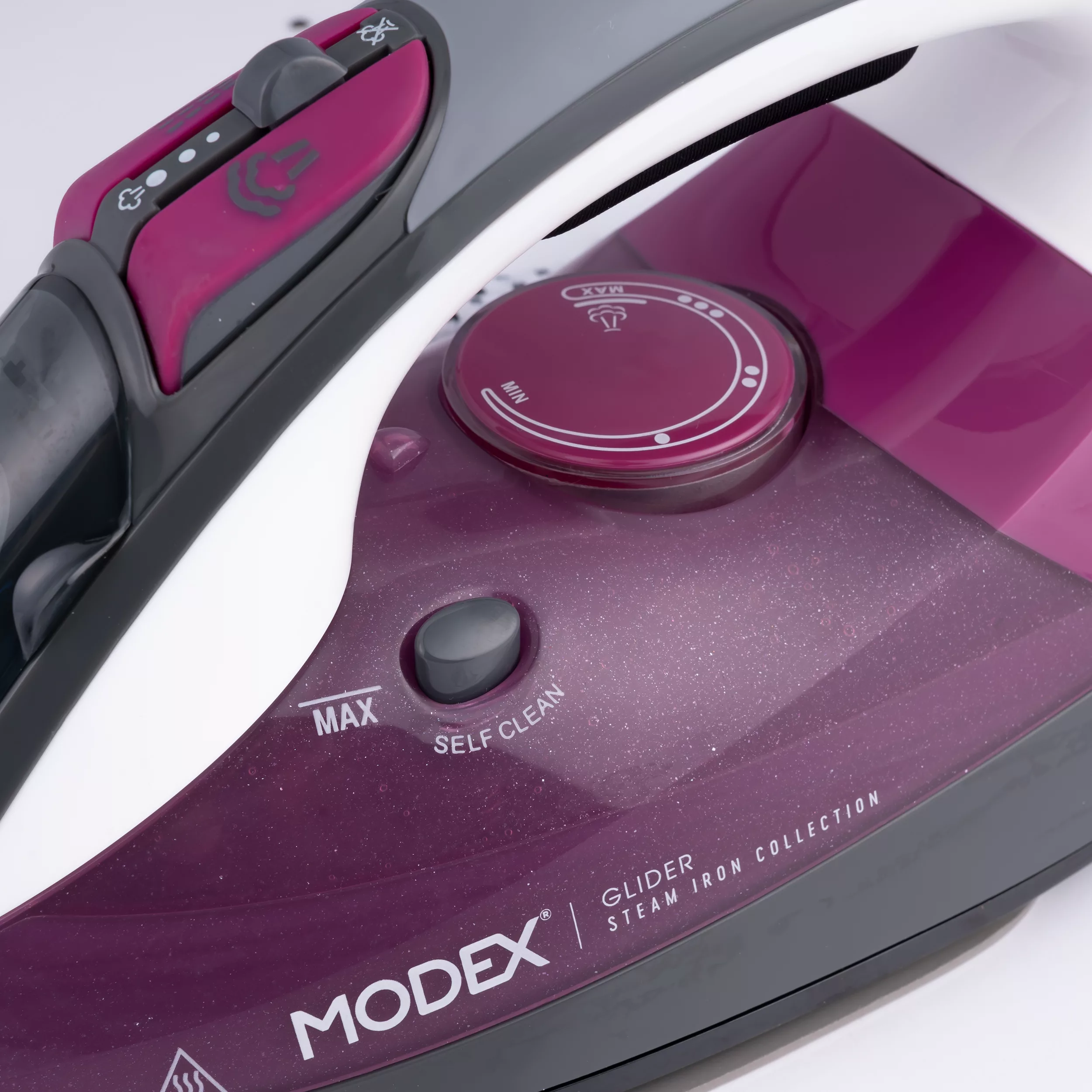 اتو بخار مودکس مدل GC9280