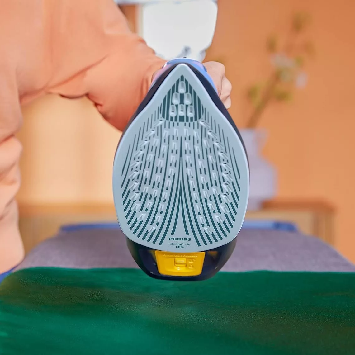 اتو بخار 2800 وات فیلیپس مدل DST7040