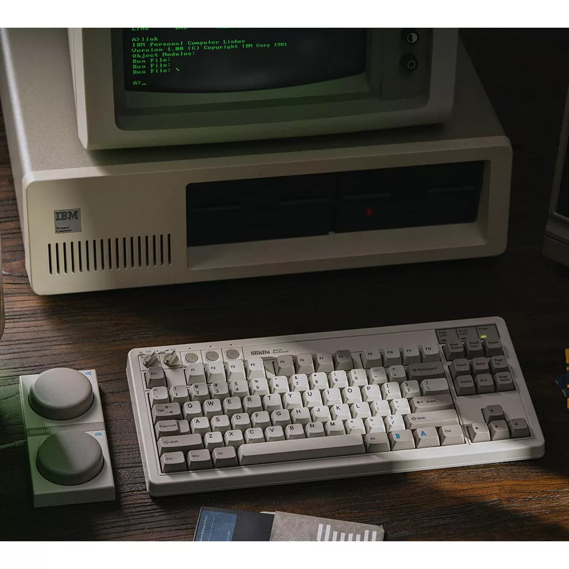 کیبورد گیمینگ ایت بیت دو مدل 8BitDo M Edition