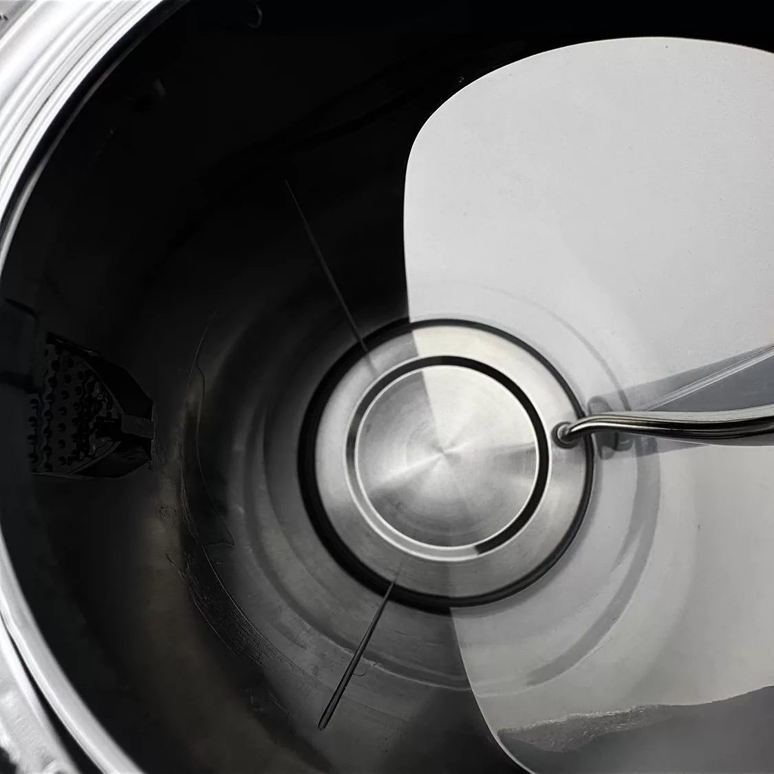 کتری برقی دی اس پی مدل kk1154