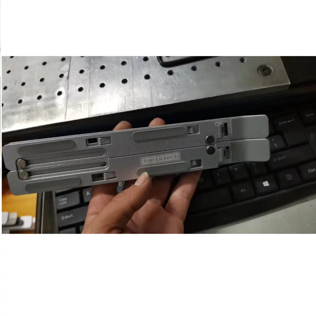 پایه نگهدارنده لپ تاپ توپیاتک مدل 001