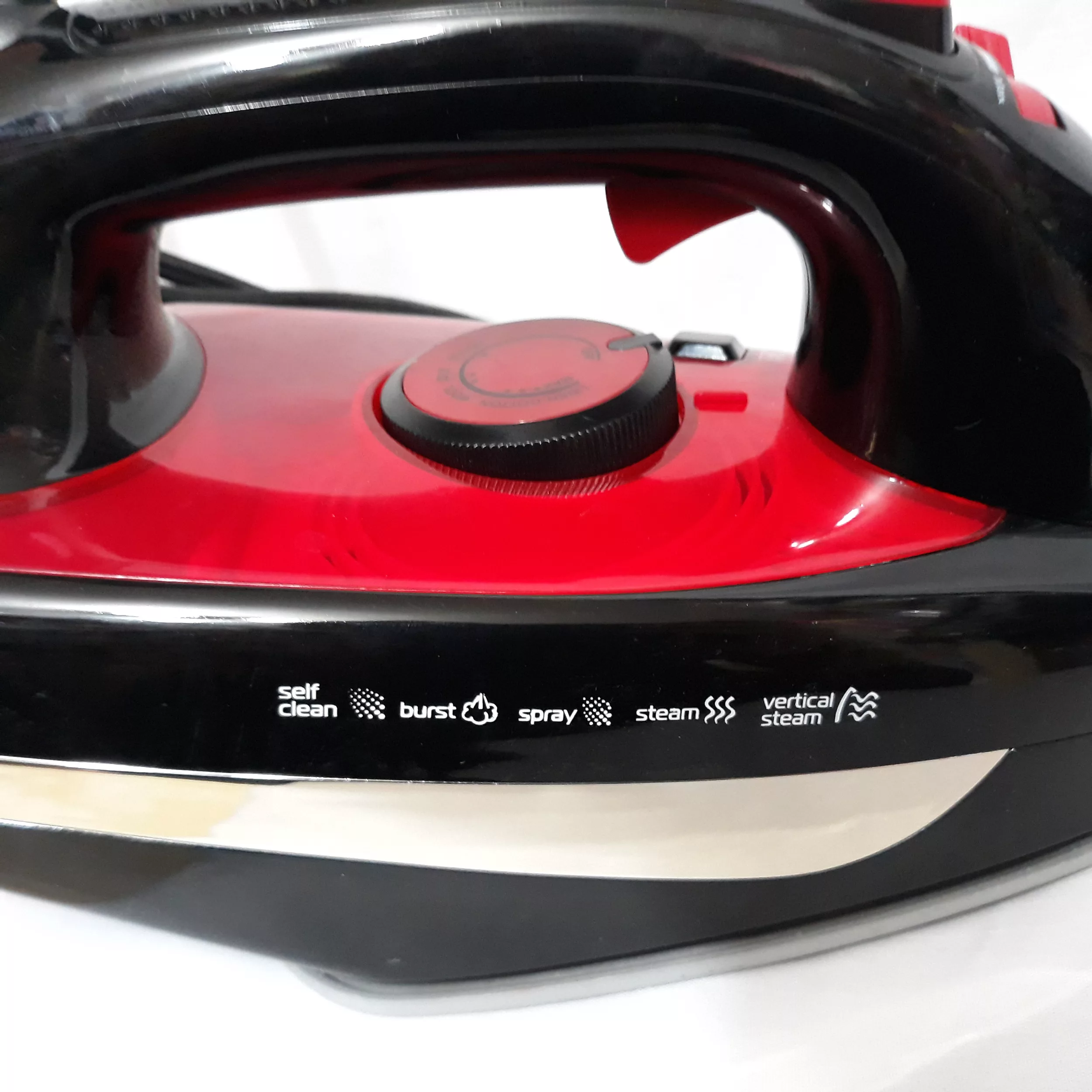 اتو بخار بونیتو مدل EL-2068