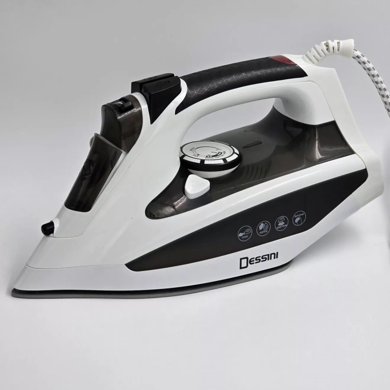 اتو بخار 2400 وات دسینی مدل 5523