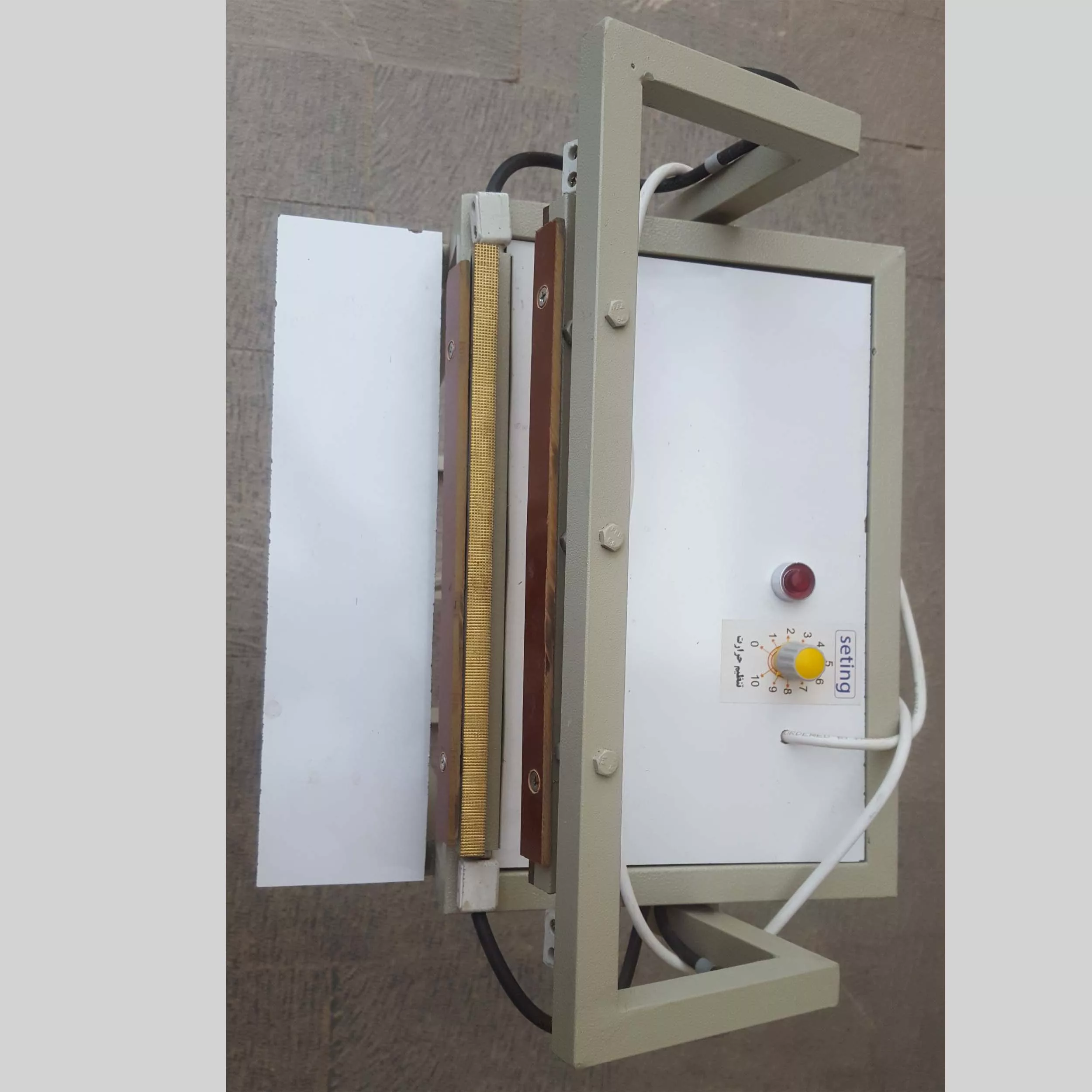 دستگاه پرس پلاستیک مدل دوخت پفکی 30cm