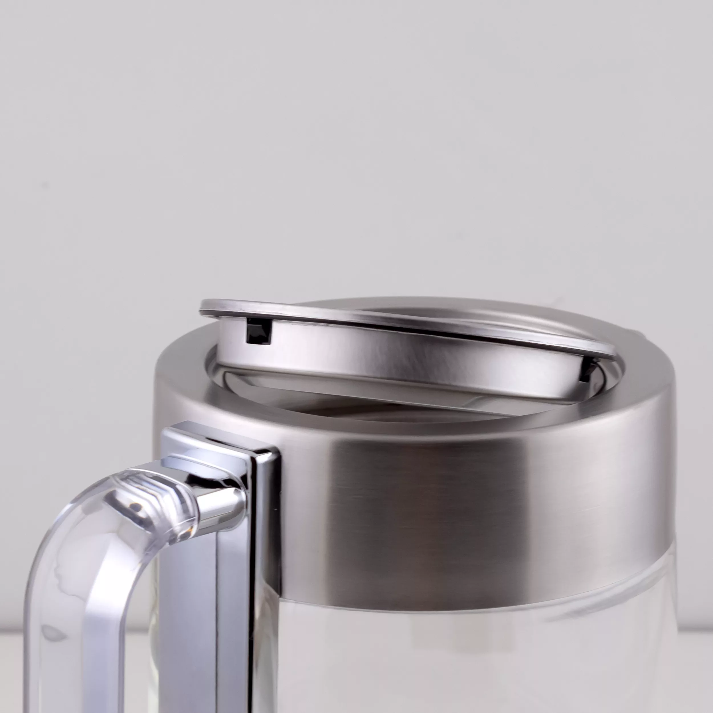 کتری برقی وگاس مدل VEK-1337 گنجایش 1.7 لیتر