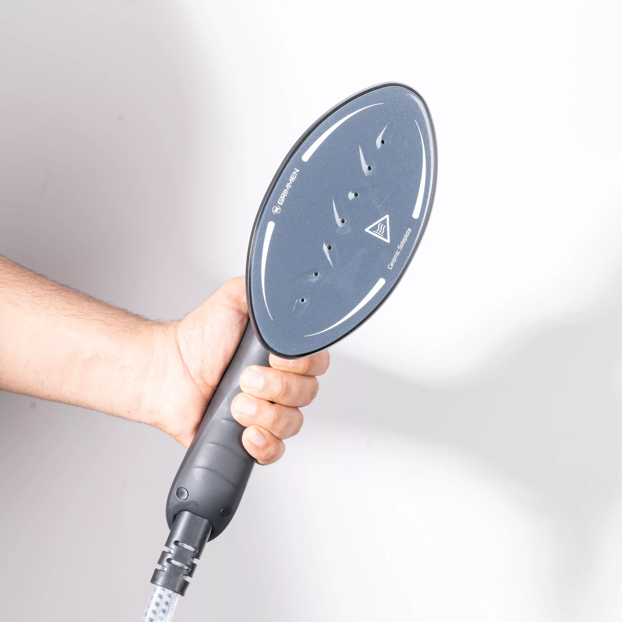 اتو ایستاده 2500 وات گریمن مدل GR-GS206