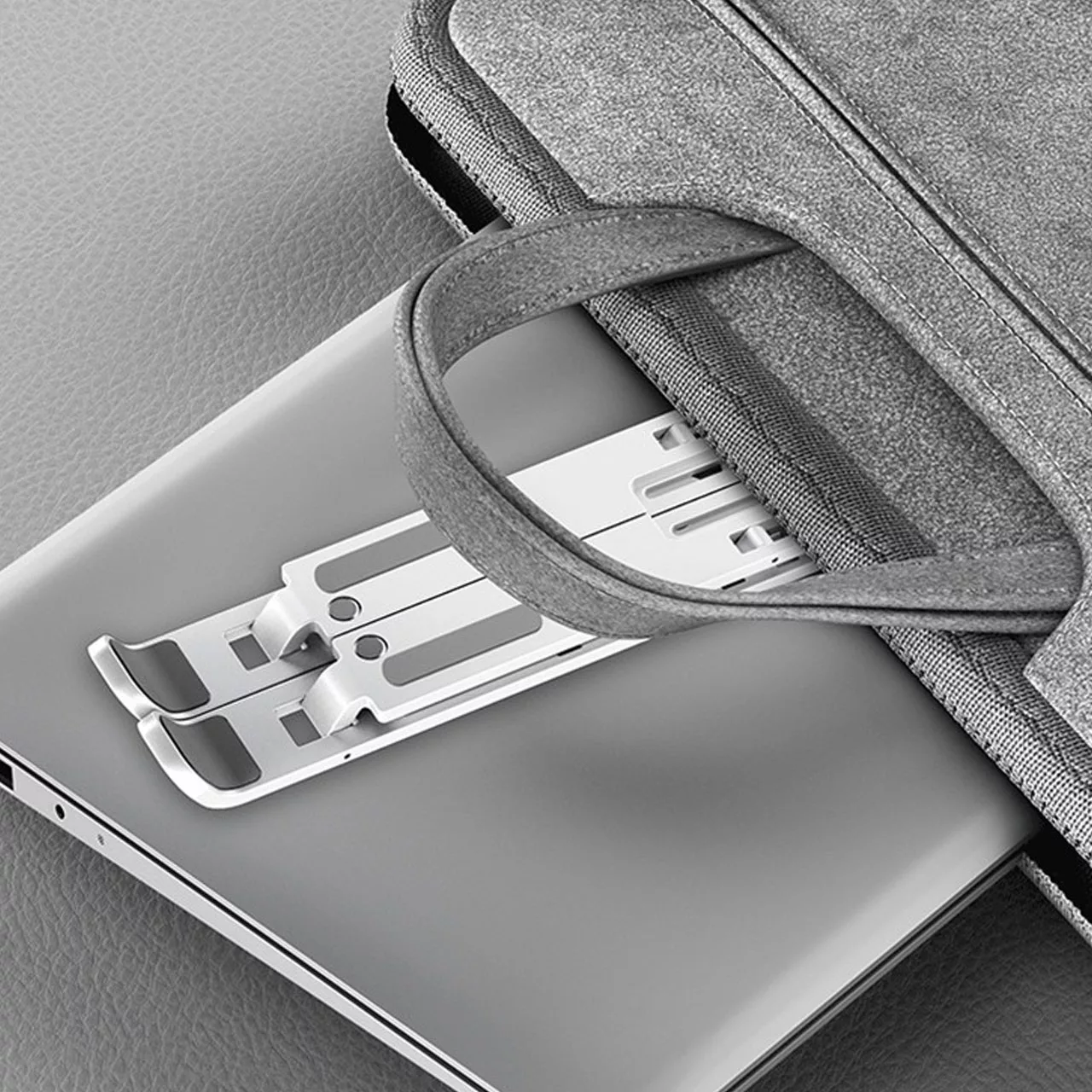 پایه نگهدارنده لپ تاپ مدل MET520