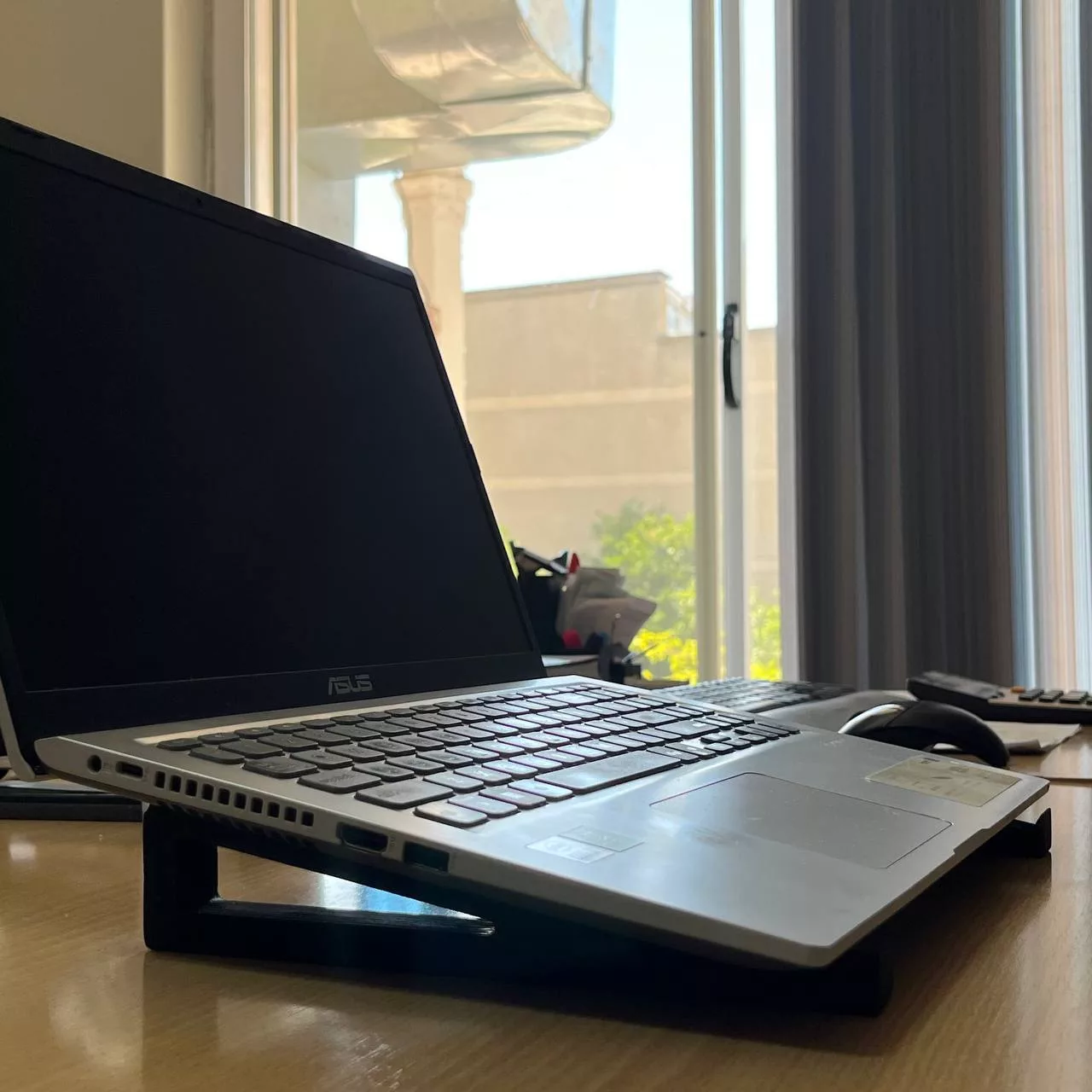 پایه نگهدارنده لپ تاپ مدل چوبی