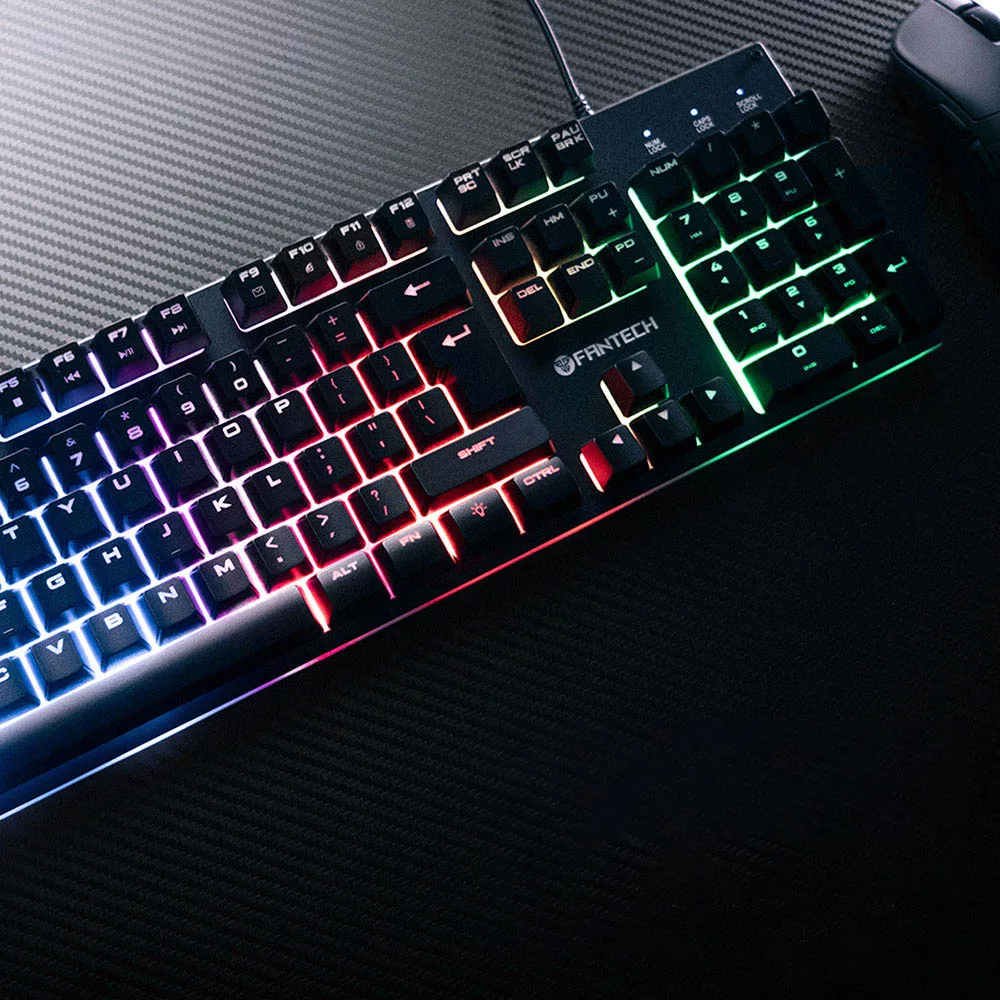 کیبورد گیمینگ فنتک مدل  FIGHTER III K614L