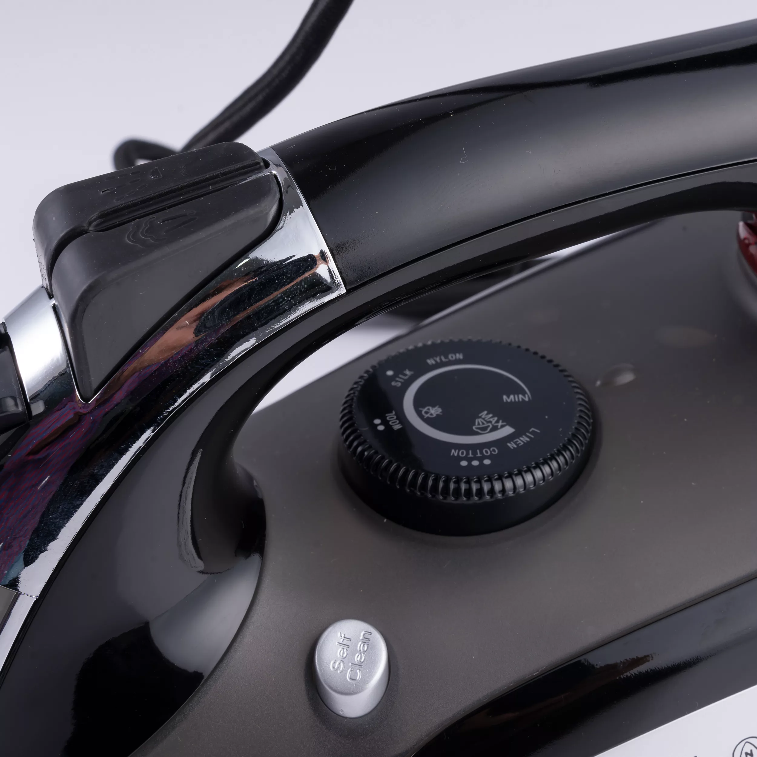 اتو بخار مدل SI1143SCB