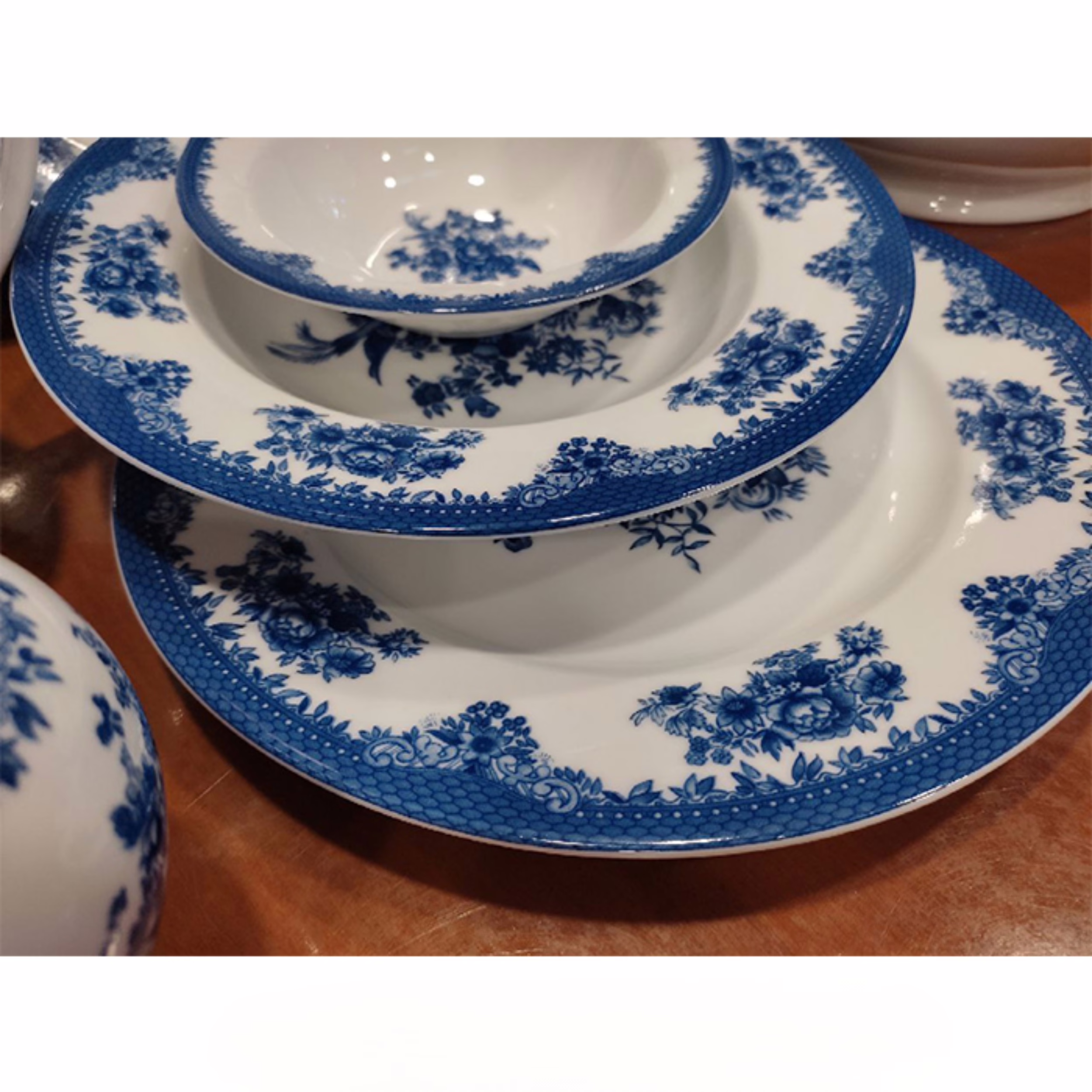 سرویس غذاخوری 28 پارچه 6 نفر چینی زرین ایران مدل ایتالیا اف فلورانس درجه عالی