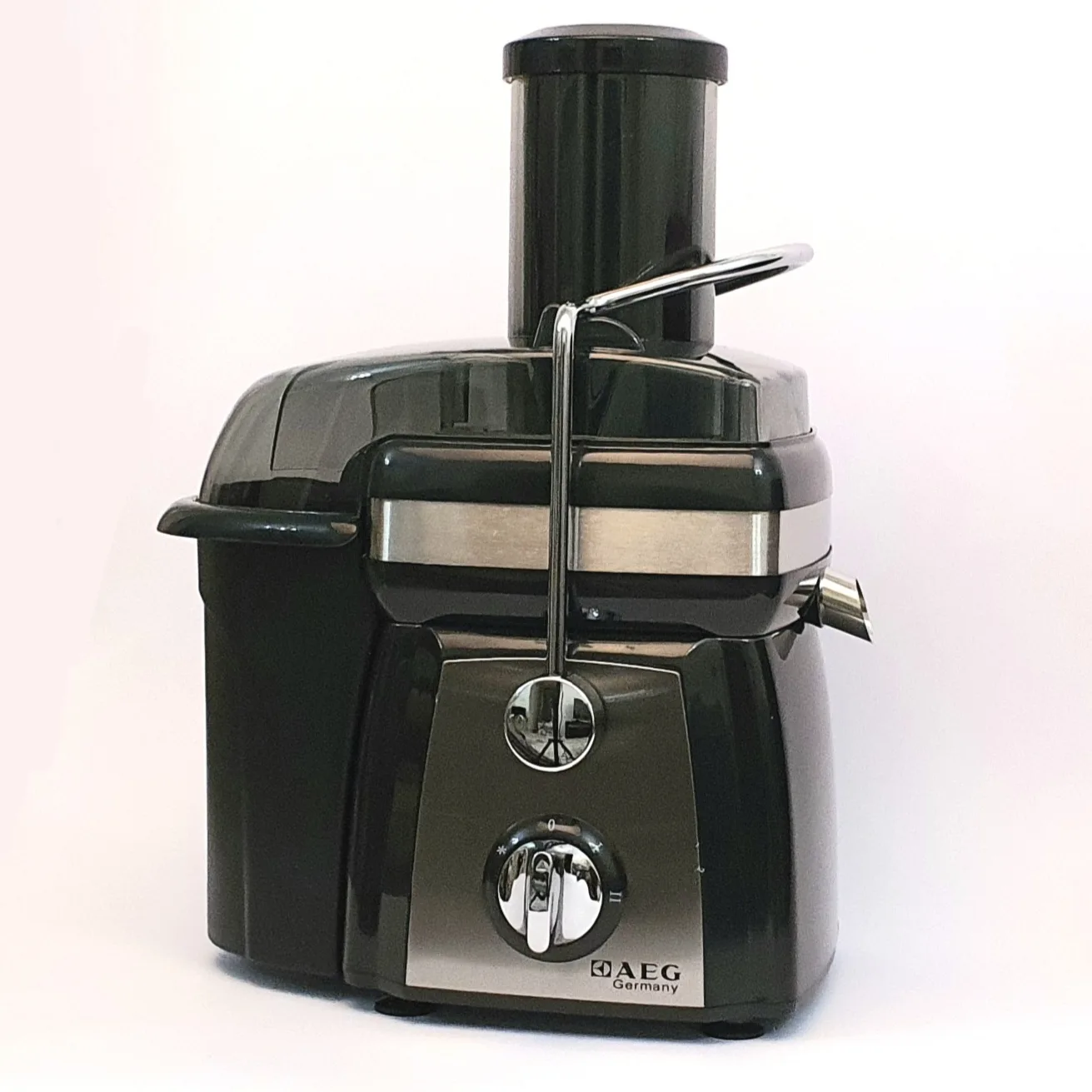 آبمیوه گیری آ ا گ مدل AE-B314