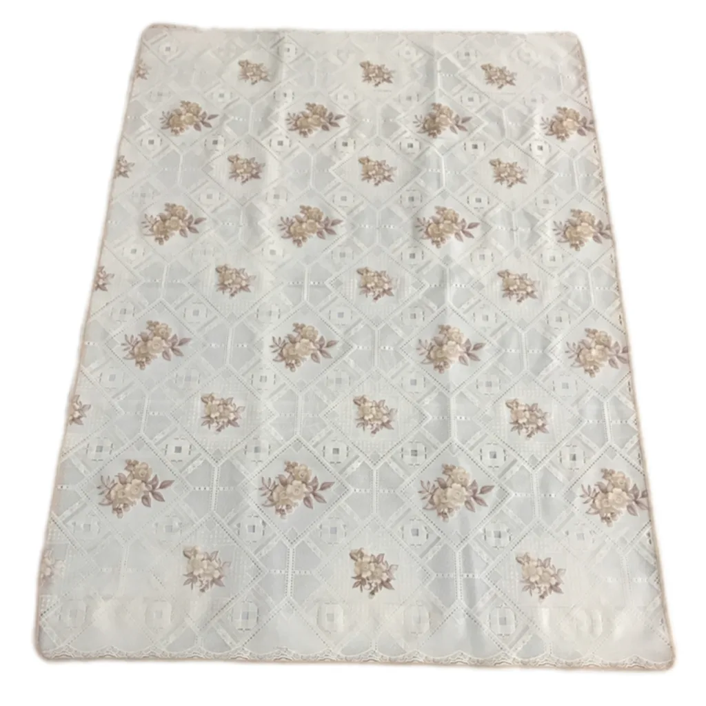 سفره 14 نفره مدل رویال طرح گیپور سایز 300×140 سانتی متر