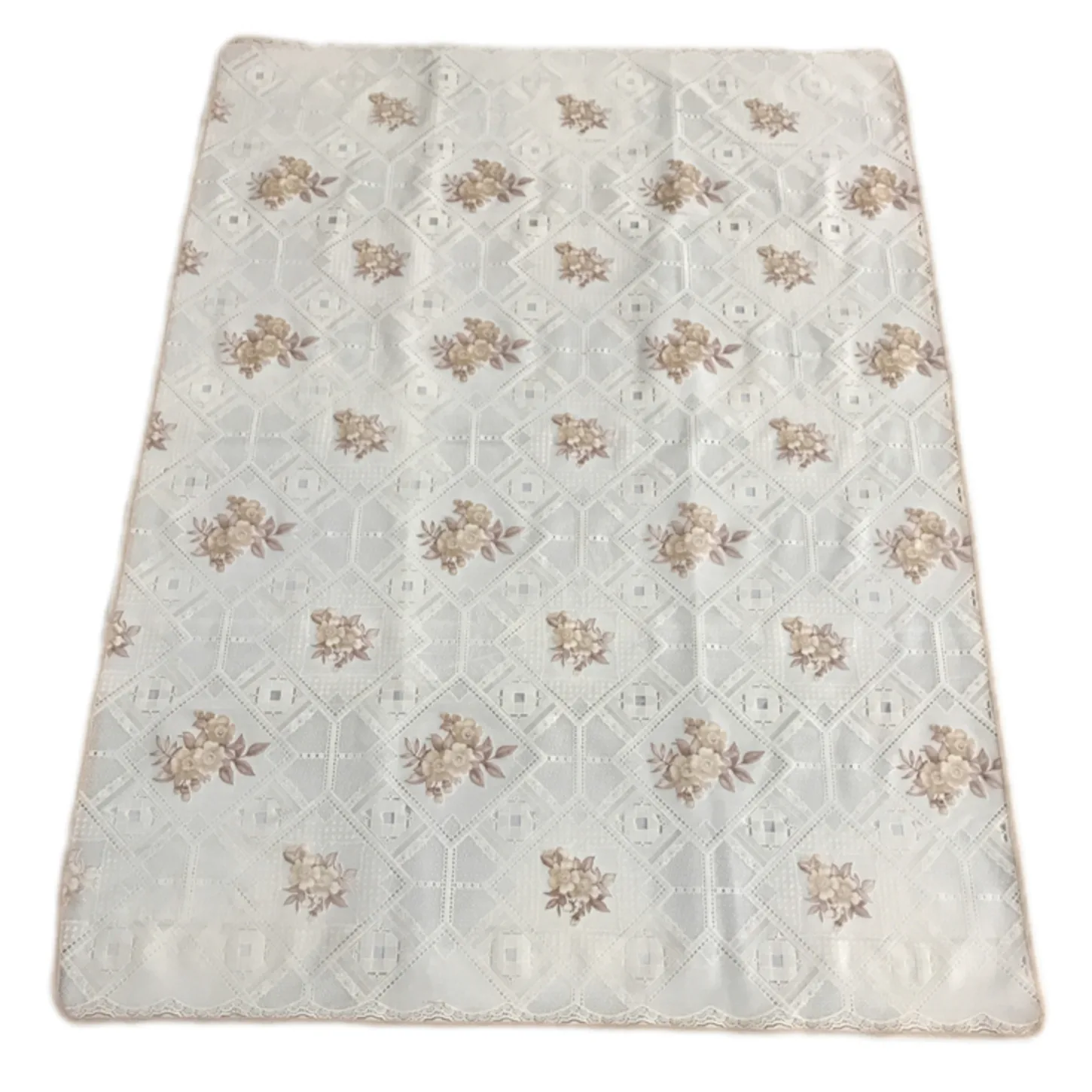 سفره 14 نفره مدل رویال طرح گیپور سایز 300×140 سانتی متر