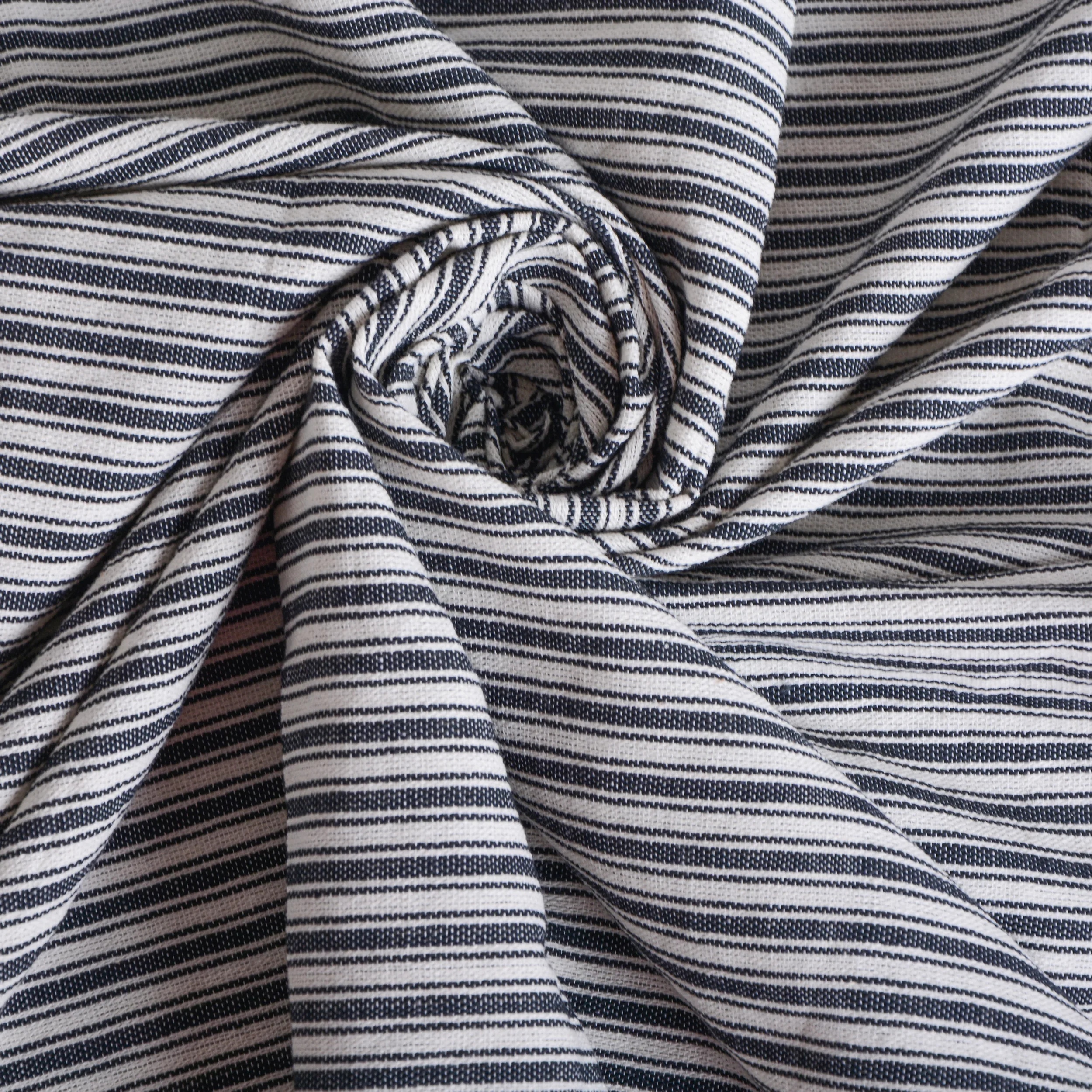 سفره ۴ نفره مدل یزدی سایز ۹۰×۹۰ سانتی متر