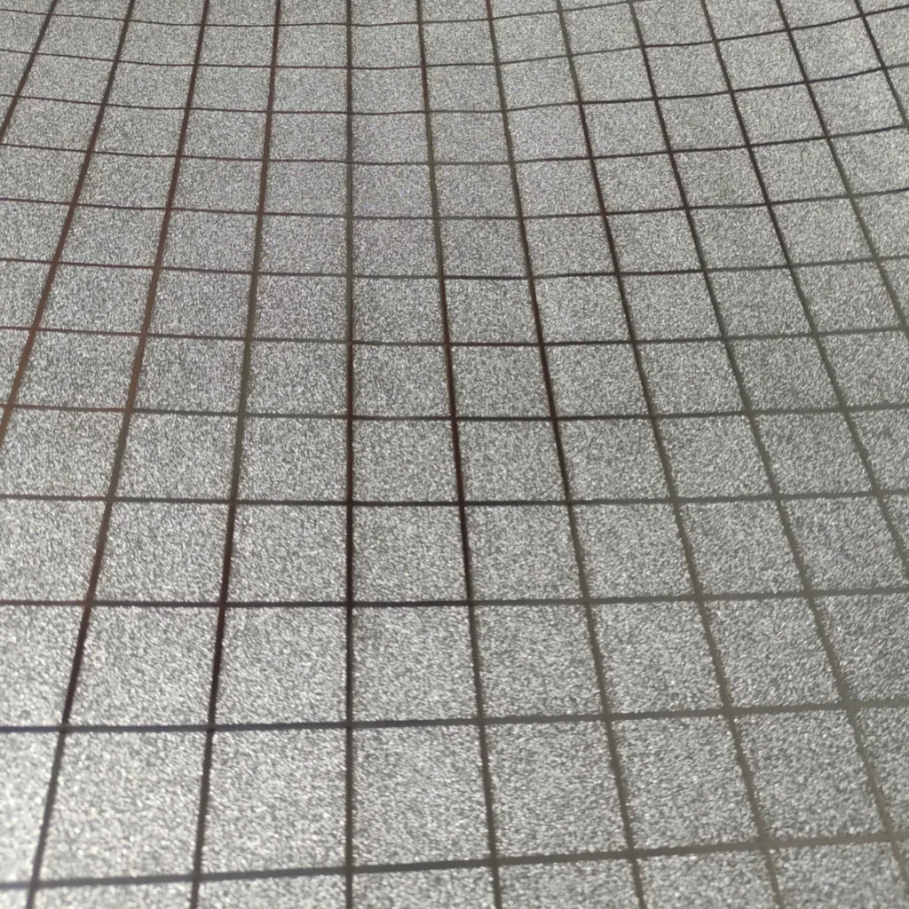 سفره 10 نفره مدل پشت نخی نقره کوب 4 خانه کد 042