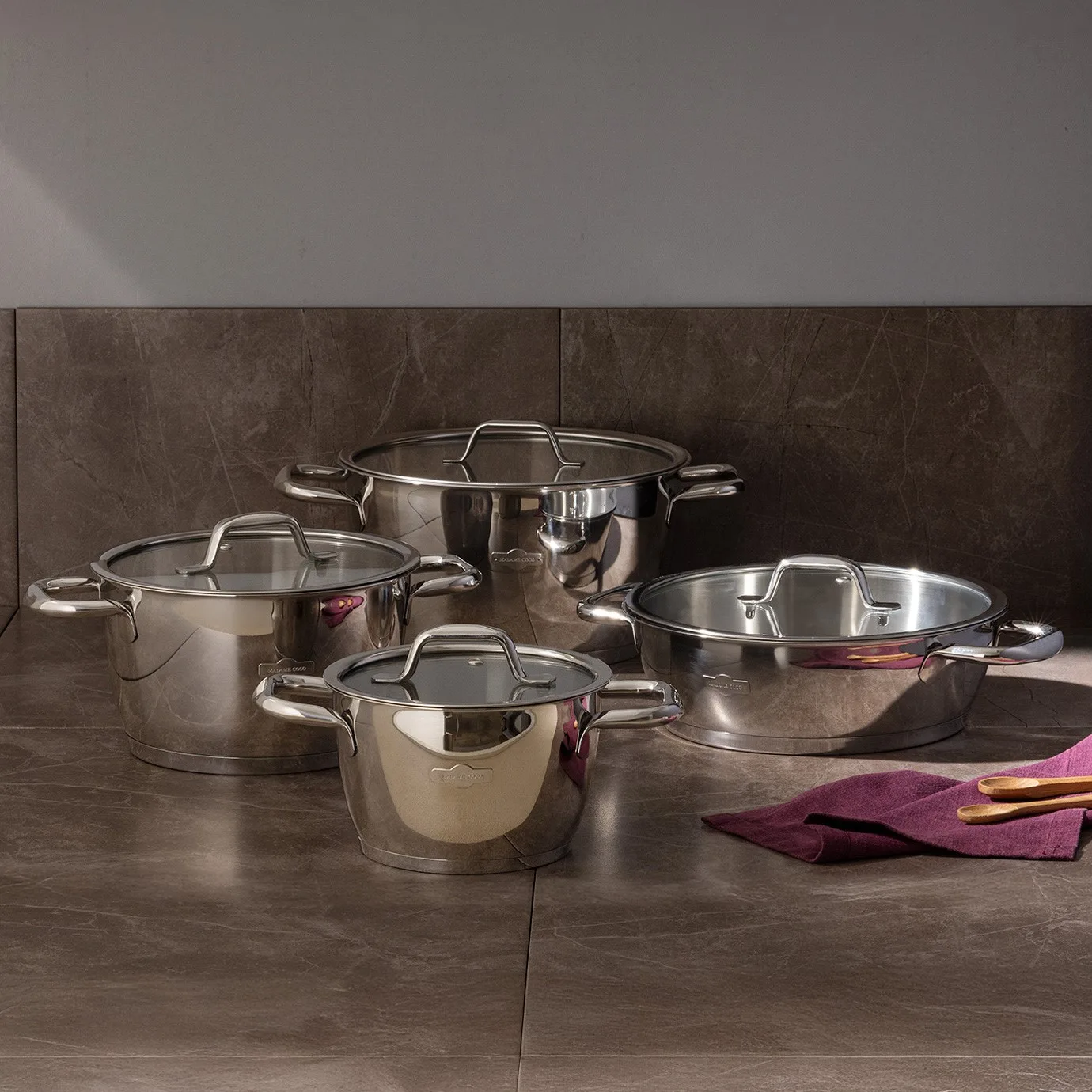 سرویس قابلمه 8 پارچه مادام کوکو مدل Nova Cookware Set