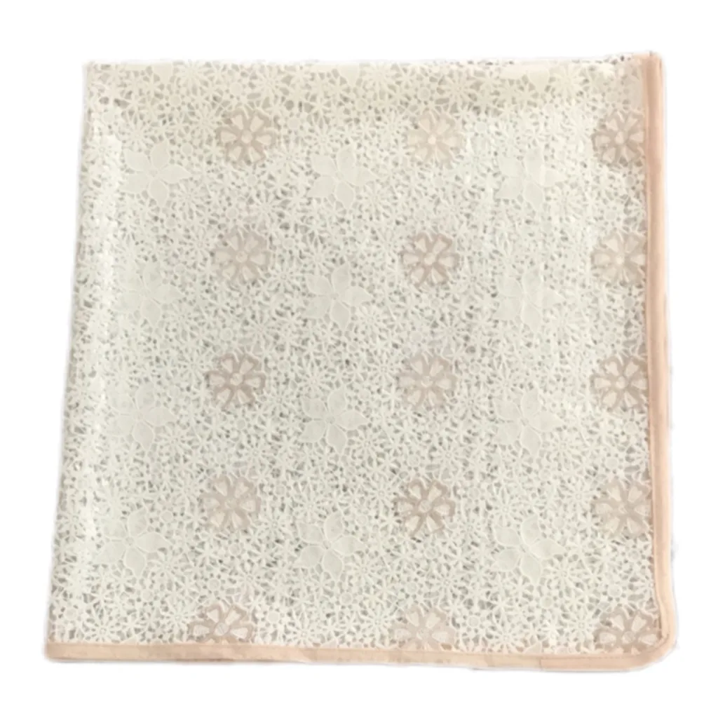 سفره 8 نفره مدل رویال طرح گیپور کد 01 سایز 140×140 سانتی متر