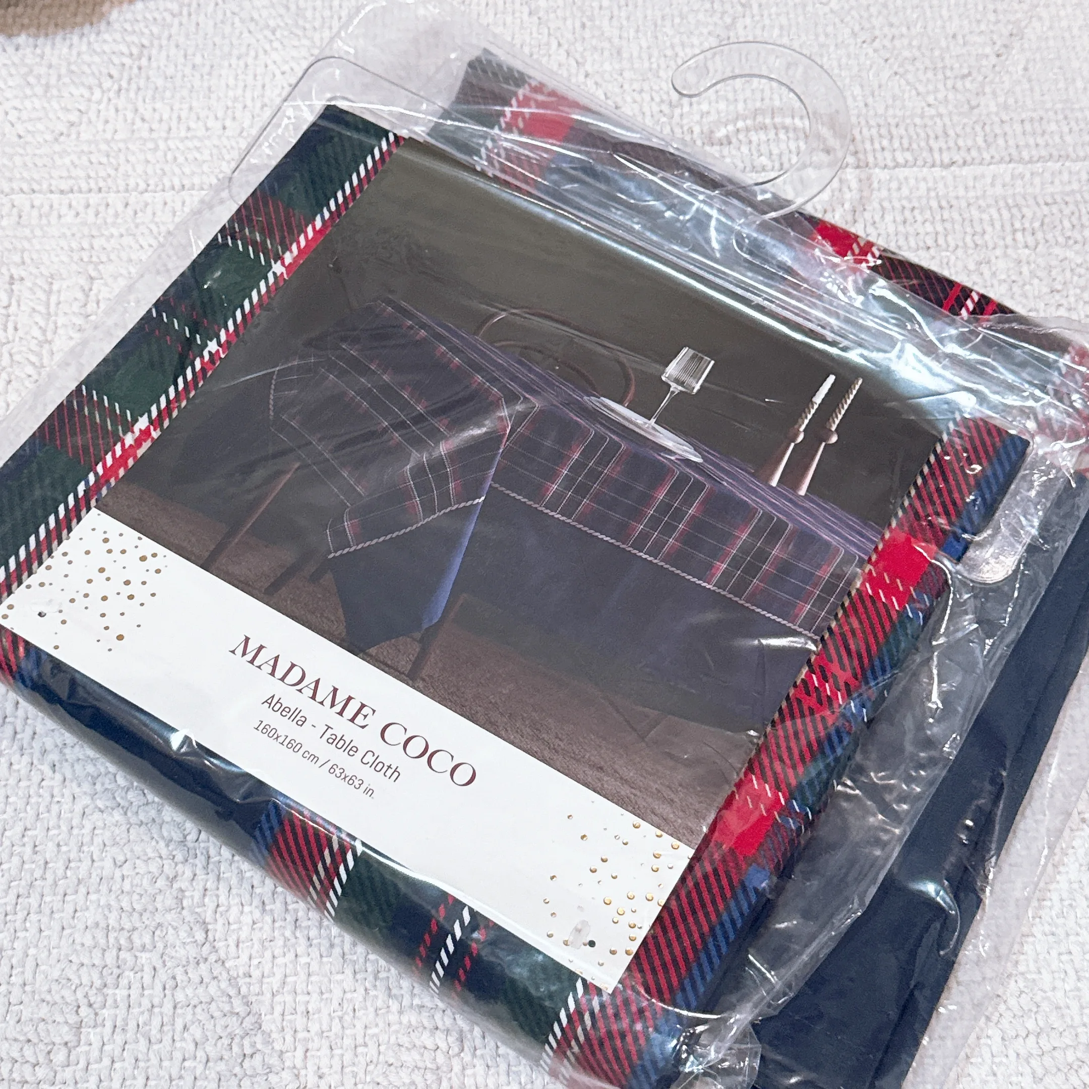 سفره هشت نفره مادام کوکو مدل Abella Laci سایز 160*160 سانتی متر