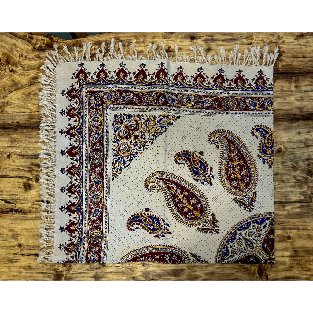 سفره 4 نفره مدل بته جقه کد T120