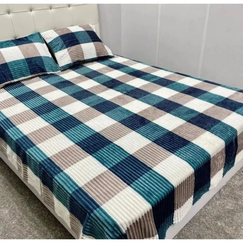 پتو مسافرتی مدل پلیسه سایز 220×240 سانتی متر به همراه با روبالشی